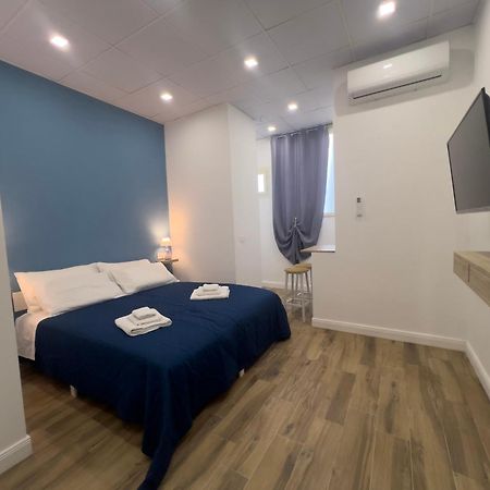 Aura Apartments Napoli Екстер'єр фото