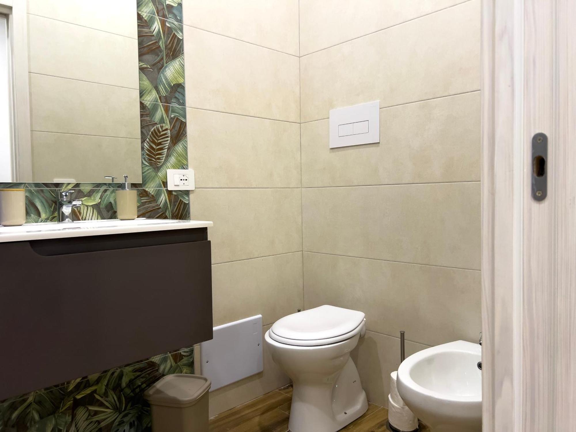 Aura Apartments Napoli Екстер'єр фото