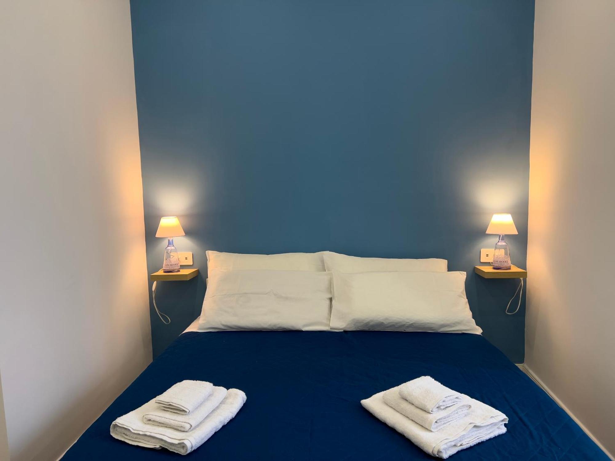 Aura Apartments Napoli Екстер'єр фото